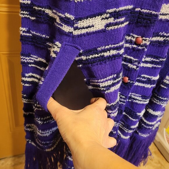 Vintage Womens One Size (OS) Crocheted Poncho Purple Stripe Fringe Boho Festival - Picture 5 of 7
